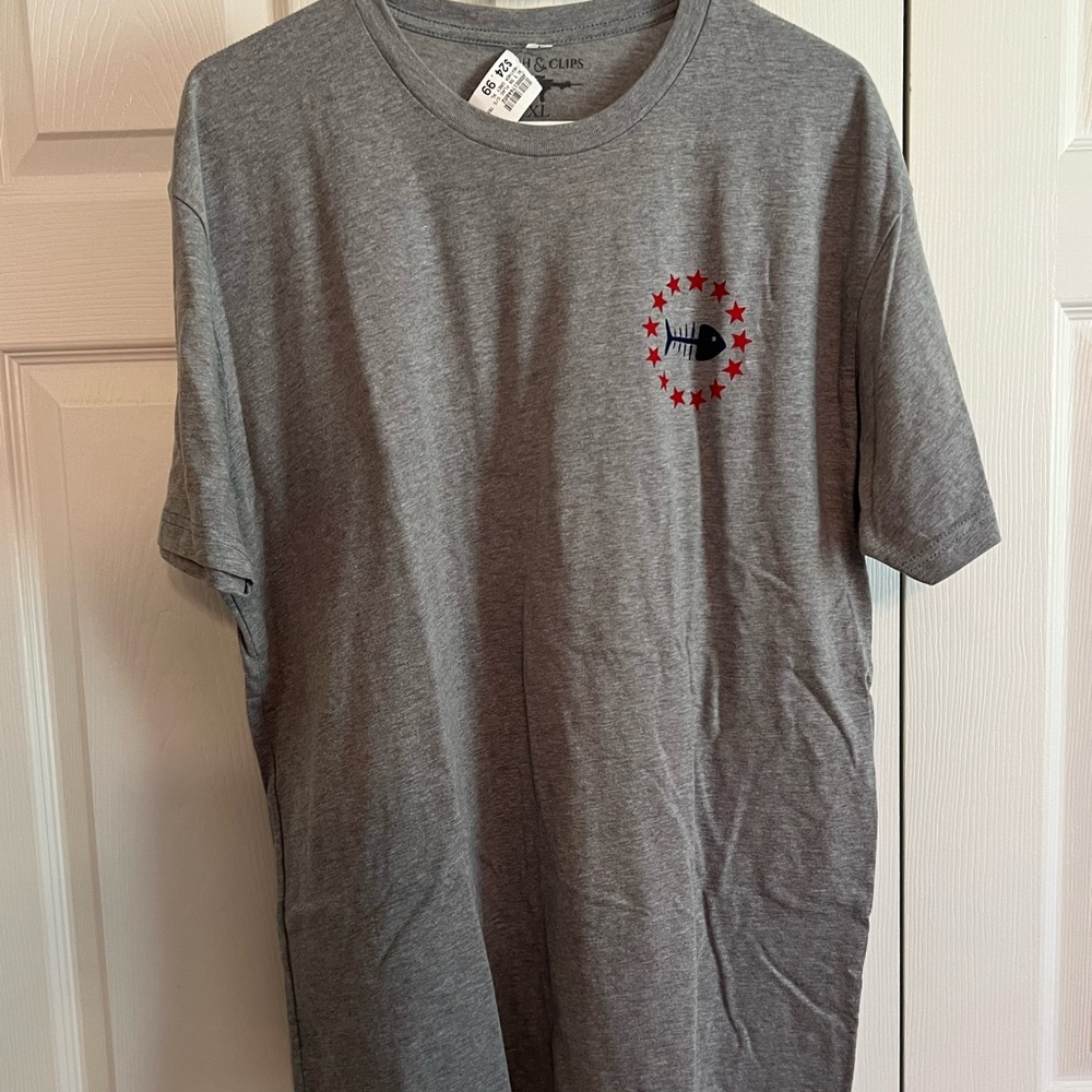 Under Armor XL Gray Tshirt NWT